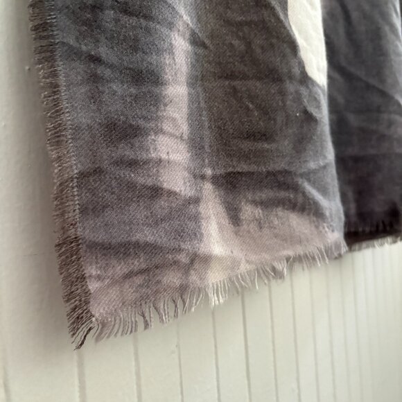 Vince Camuto Ink Wave Scarf - Picture 11 of 15